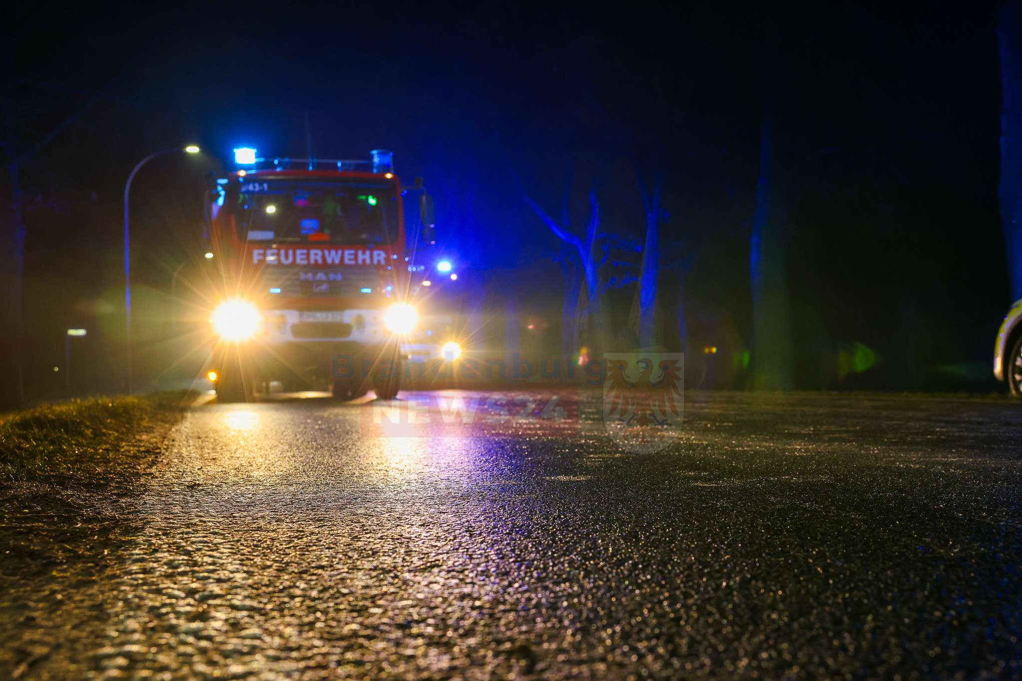Blitzeis verursacht rund zehn Verkehrsunfälle im Landkreis Oberhavel – Polizei warnt eindringlich