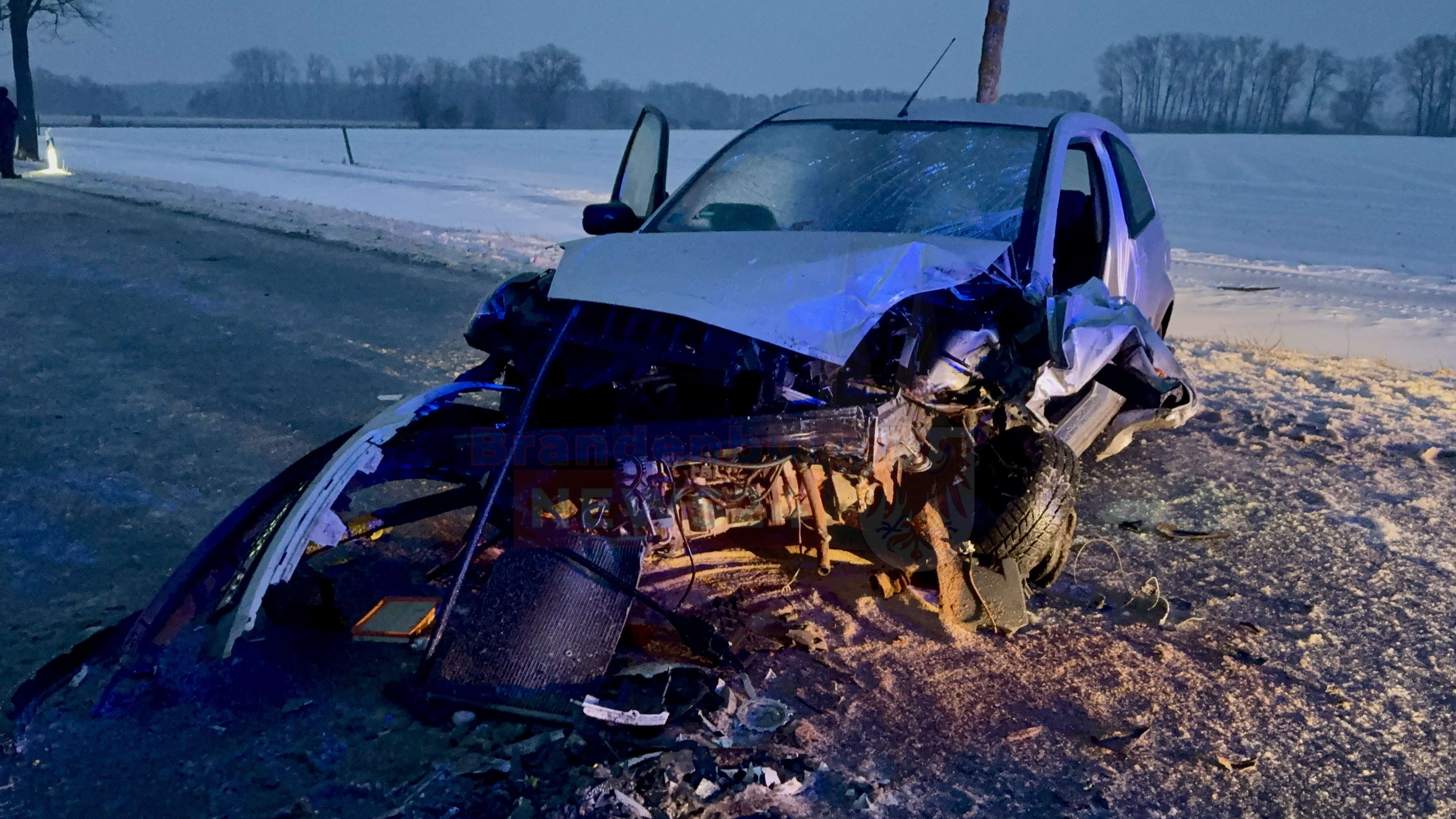 Tödlicher Unfall und Eis-Chaos: Ein schwerer Donnerstag für die Rettungskräfte in Ostprignitz-Ruppin