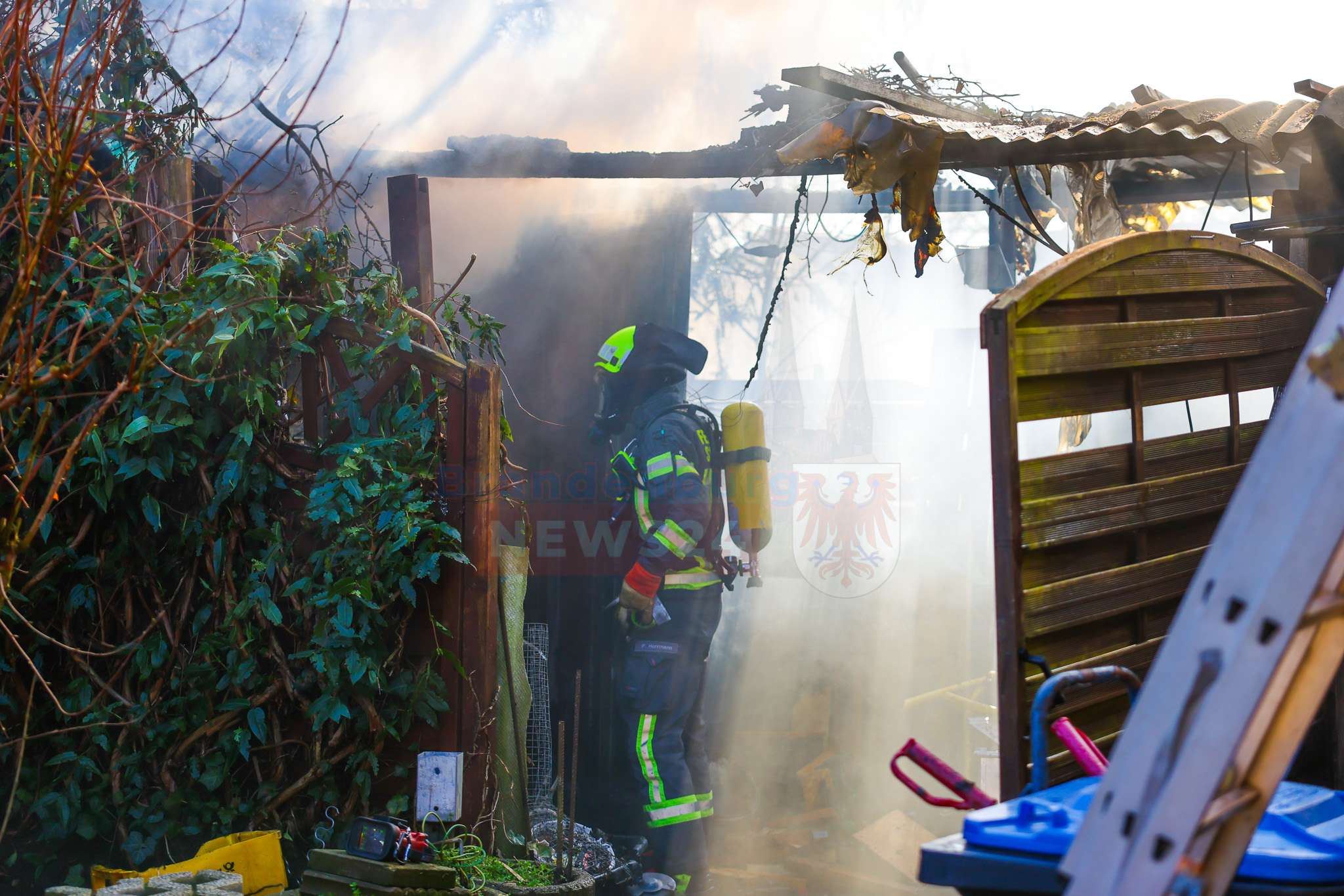 Schuppenbrand in Velten – Feuerwehr verhindert größere Ausbreitung