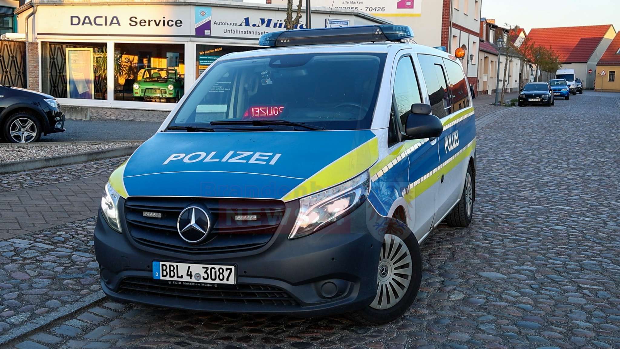 Sorge um jungen Mann in Kremmen – Polizei leistet Hilfe / Einsätze über Ostern fordern Einsatzkräfte