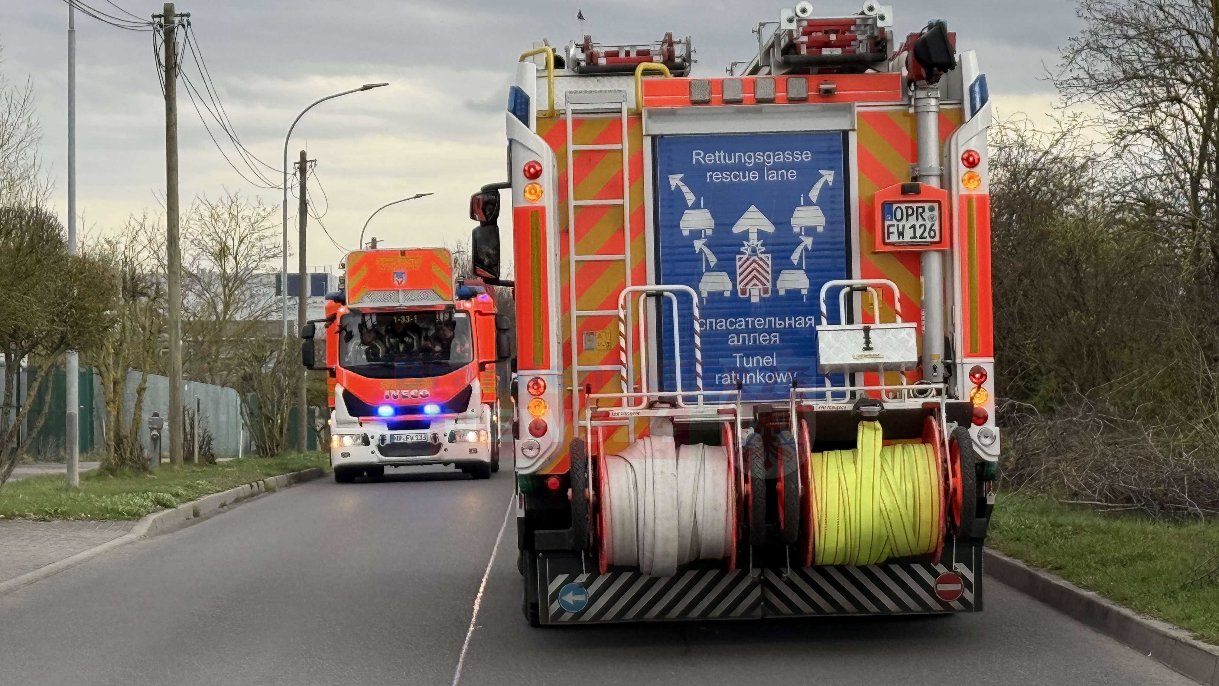 Fehlalarm am Ostersonntag: Feuerwehr-Einsatz bei REA-Plastik in Treskow