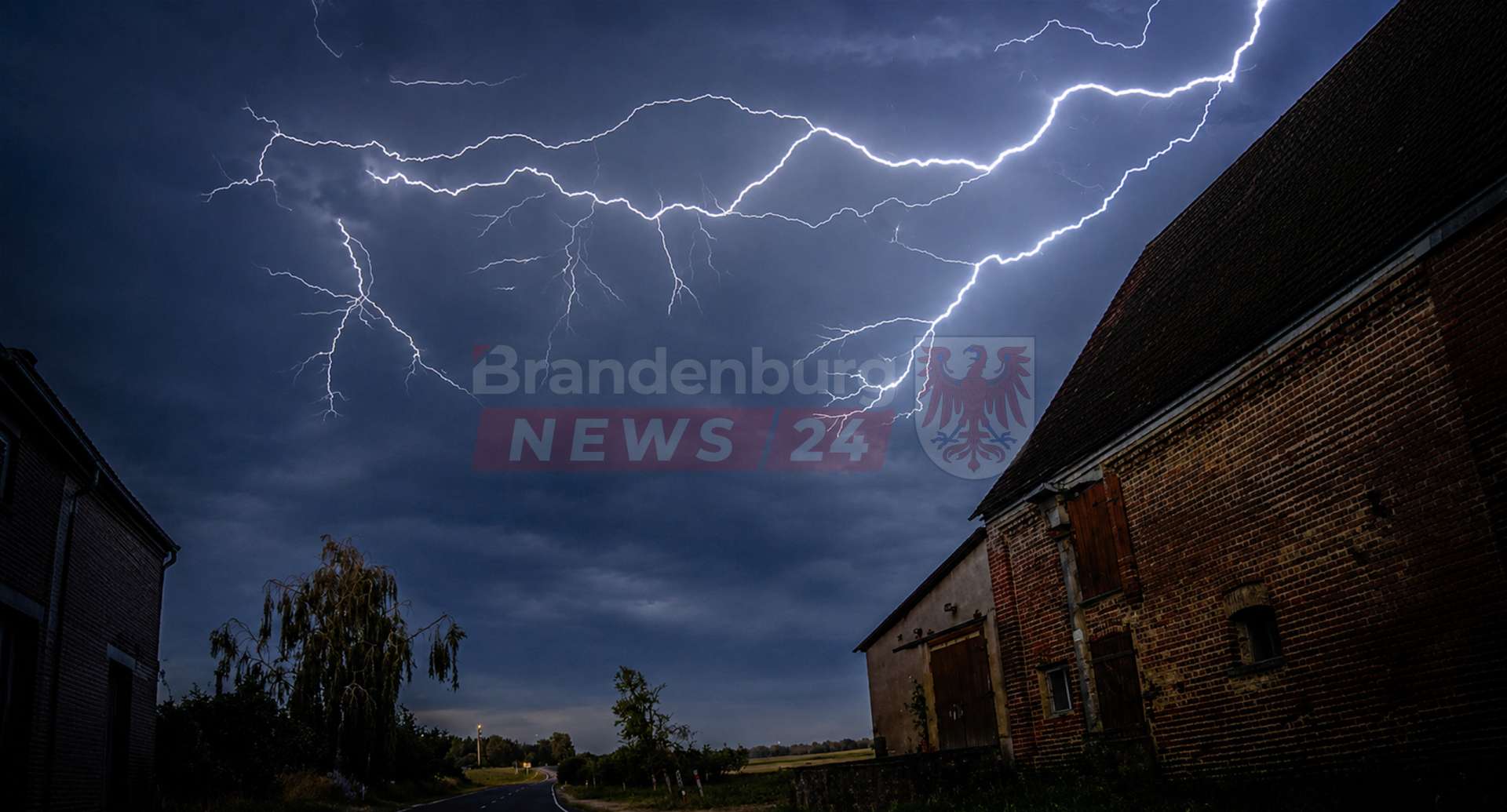 Blitzgewitter über der Region: Unwetter hält Feuerwehren in Atem