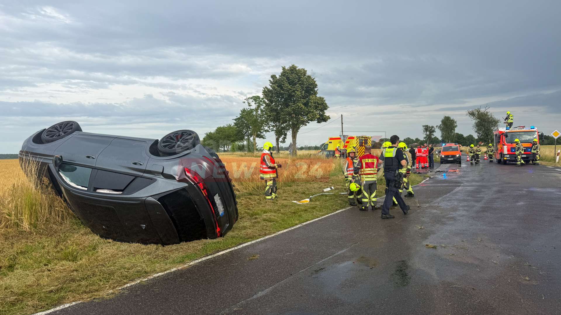 Schwerer Unfall auf der L 167: Drei Menschen bei Zusammenstoß zwischen Lichtenberg und Wuthenow verletzt