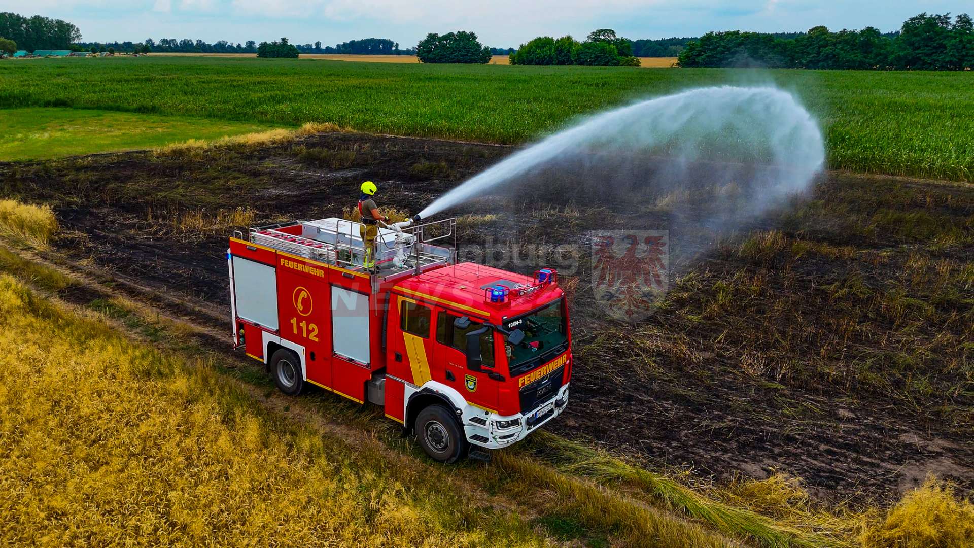 Getreidefeld bei Beetz in Flammen – Feuerwehr verhindert größere Ausbreitung