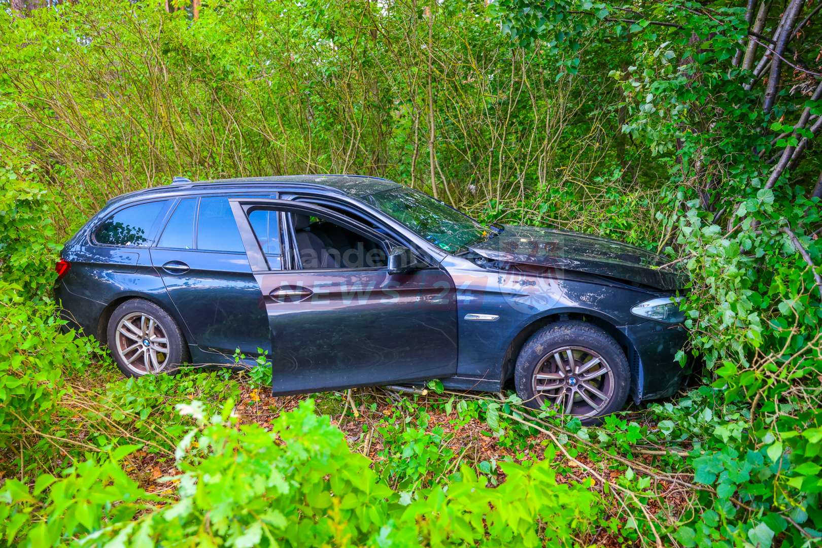 70-jähriger BMW-Fahrer nach Unfall auf Friedrichsthaler Chaussee verletzt