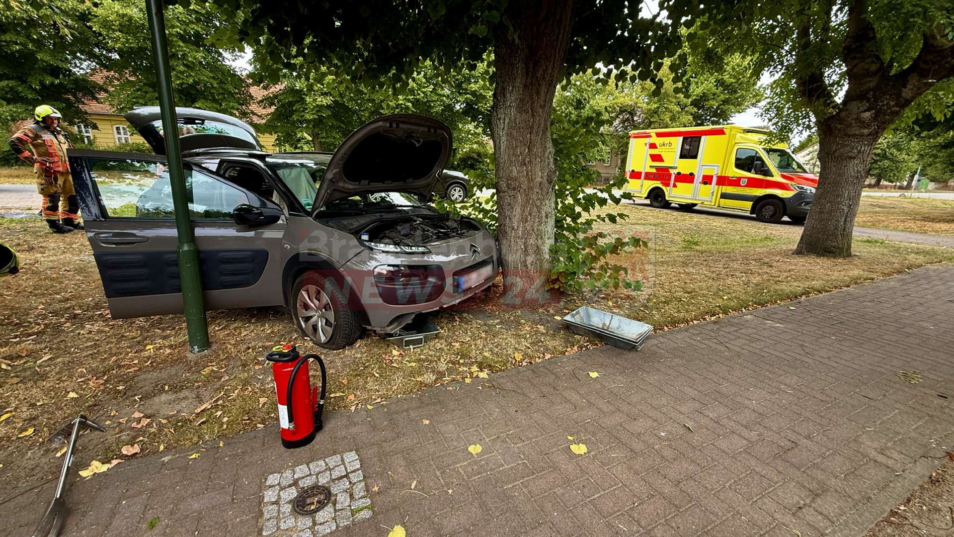 Kontrolle über Auto verloren: Fahrerin bei Unfall in Bechlin verletzt