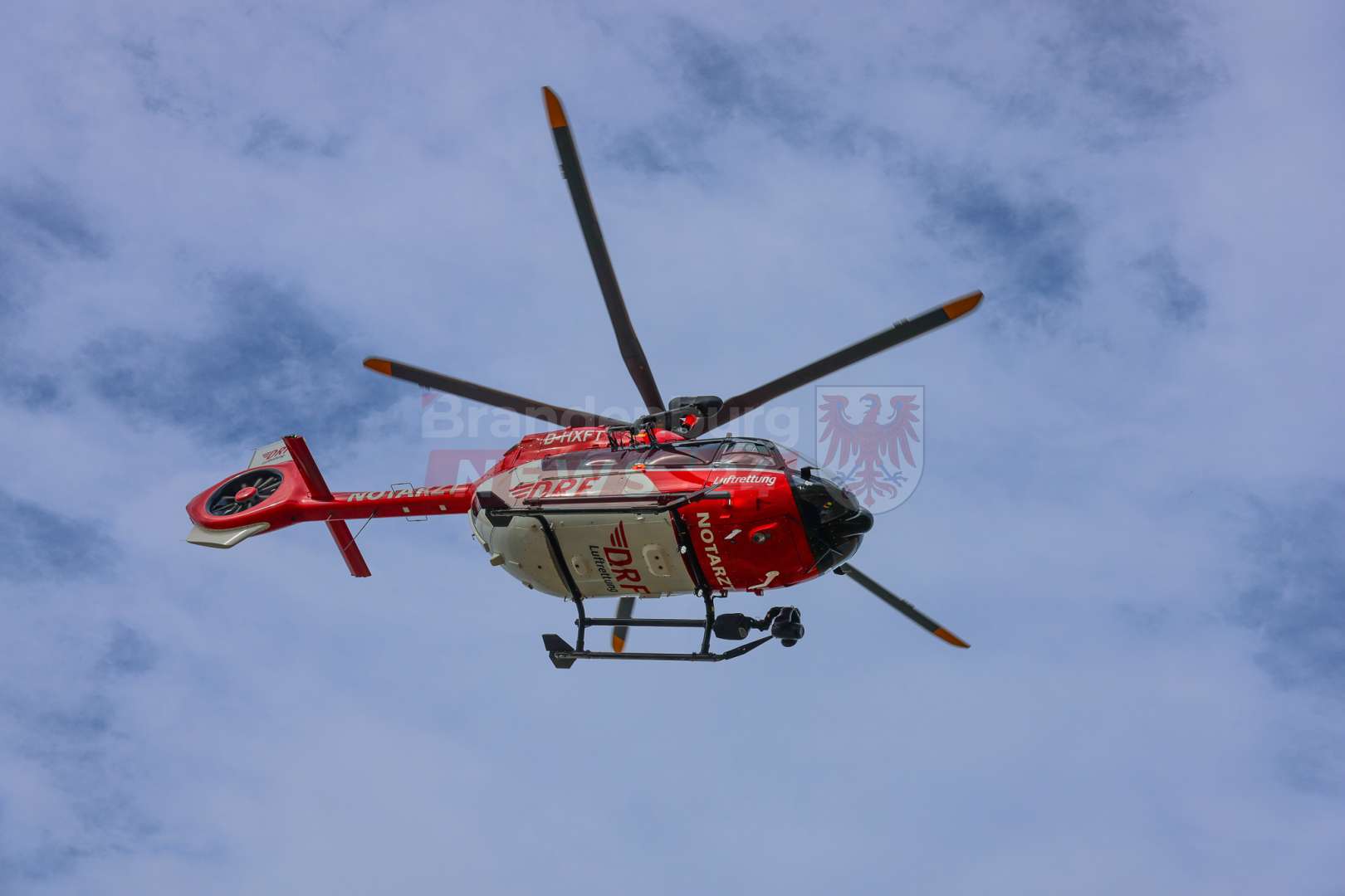 65-jähriger Motorradfahrer bei schwerem Unfall auf A10 lebensgefährlich verletzt