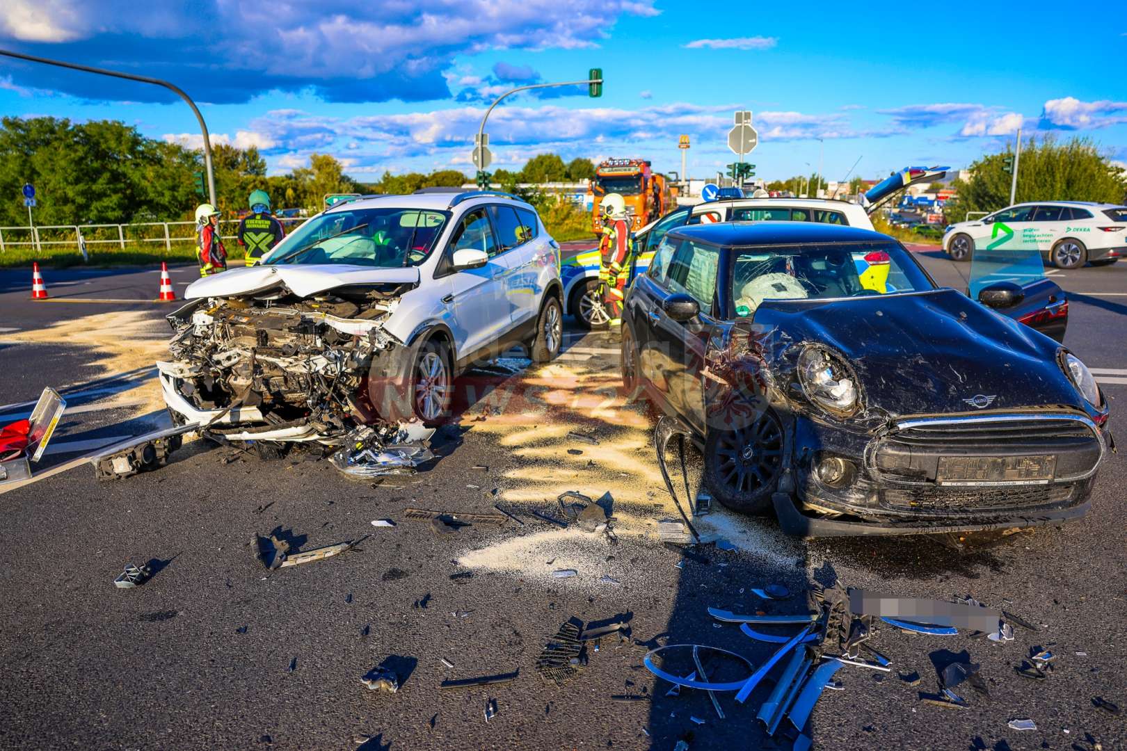 Schwerer Verkehrsunfall in Vehlefanz: Zwei Verletzte kommen ins Krankenhaus