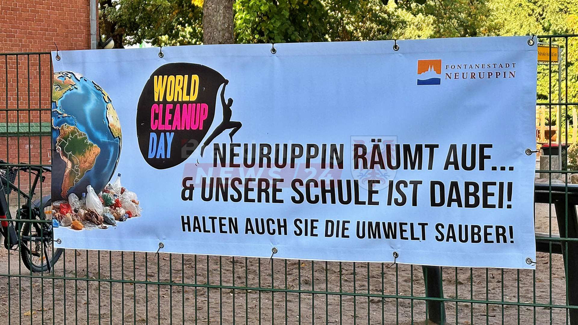 World Cleanup Day in Neuruppin: Rekordfund von 3,3 Tonnen Müll – Premiere für 250 Kinder der Rosa-Luxemburg-Schule